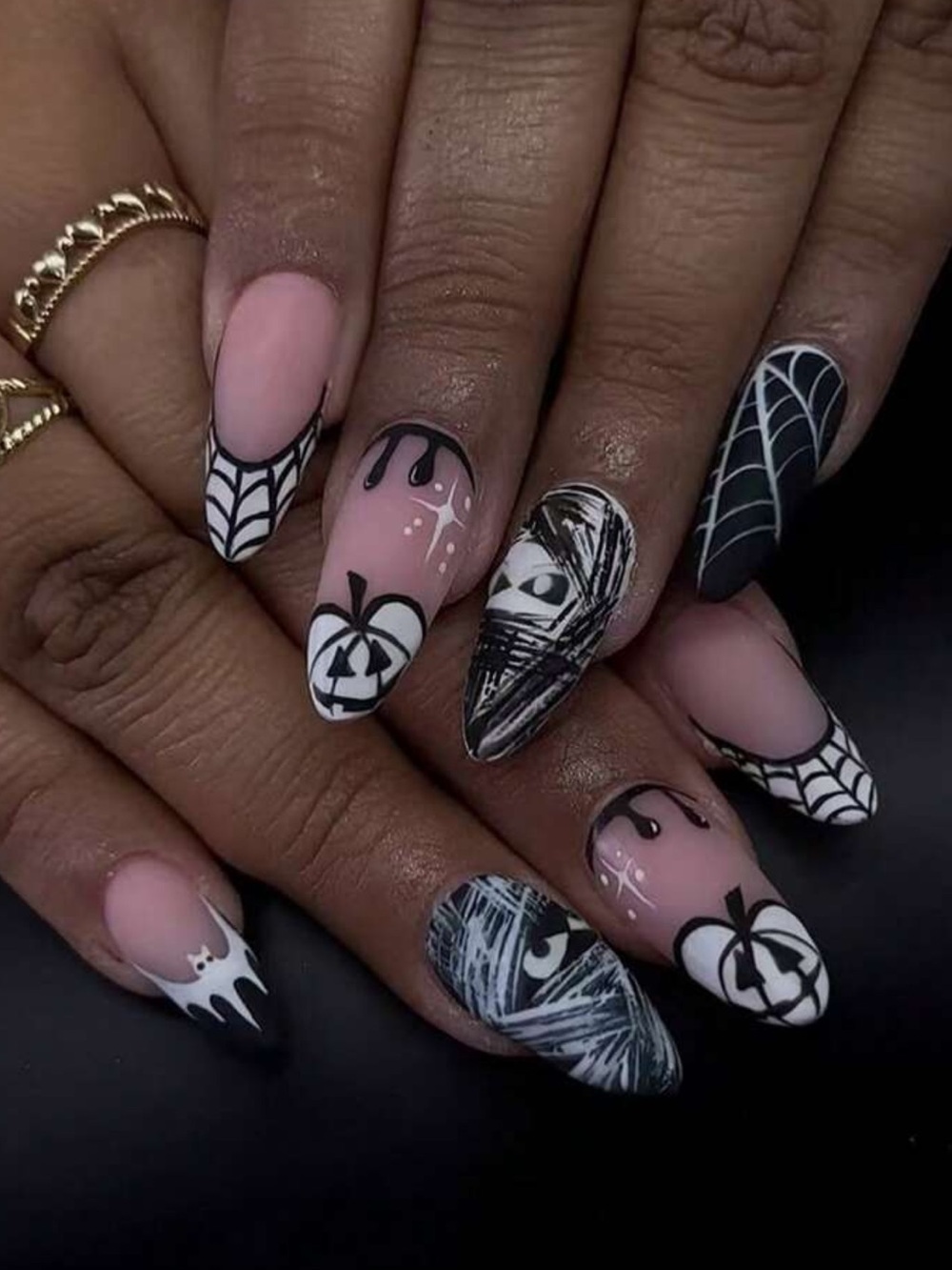 24pc Press On Nail Set from the Nail Bar 💅